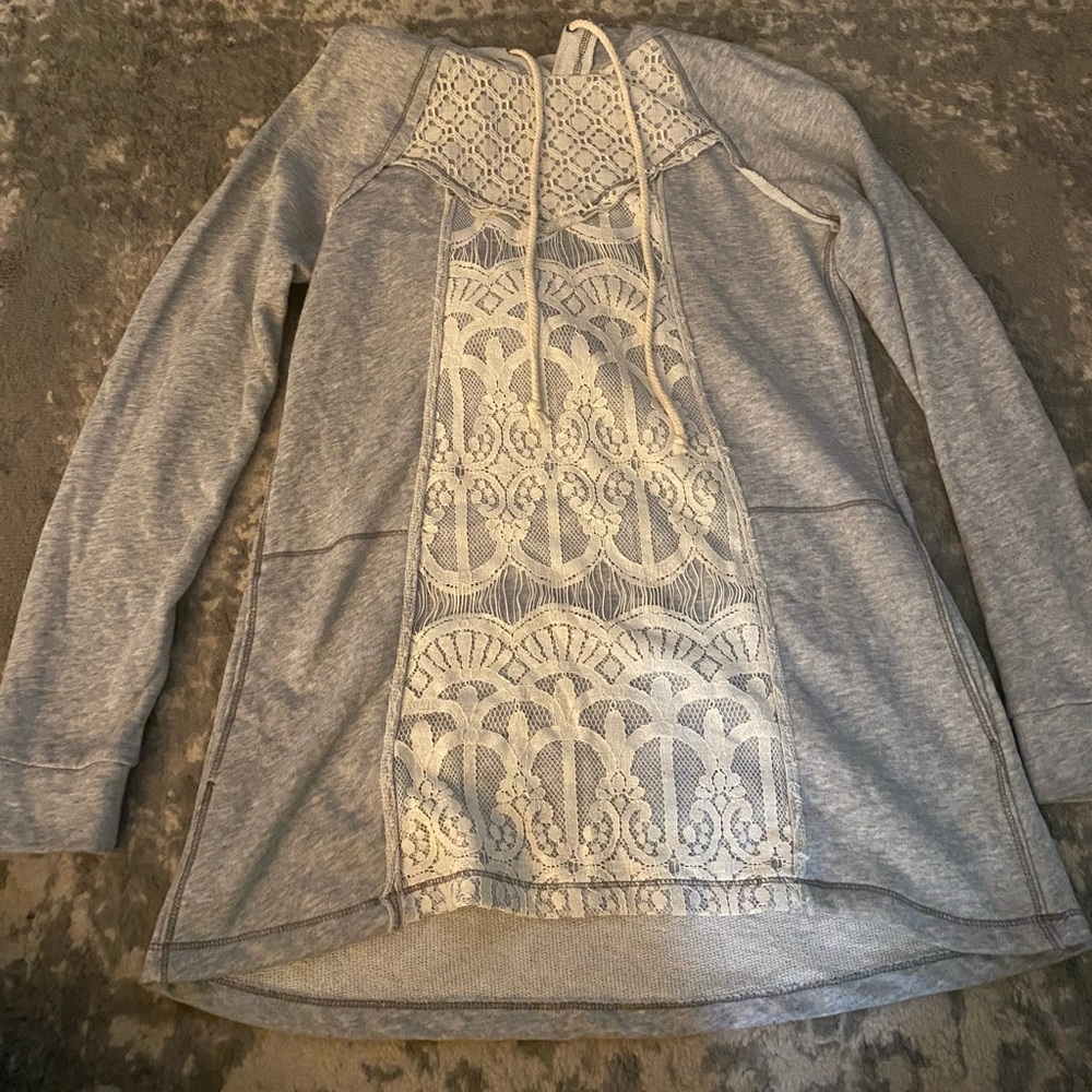 Grey sweatshirt